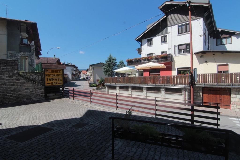 Albergo Trieste Tambre d'Alpago Luaran gambar