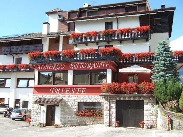 Albergo Trieste Tambre d'Alpago Luaran gambar