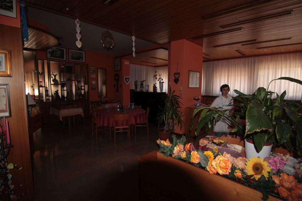 Albergo Trieste Tambre d'Alpago Luaran gambar