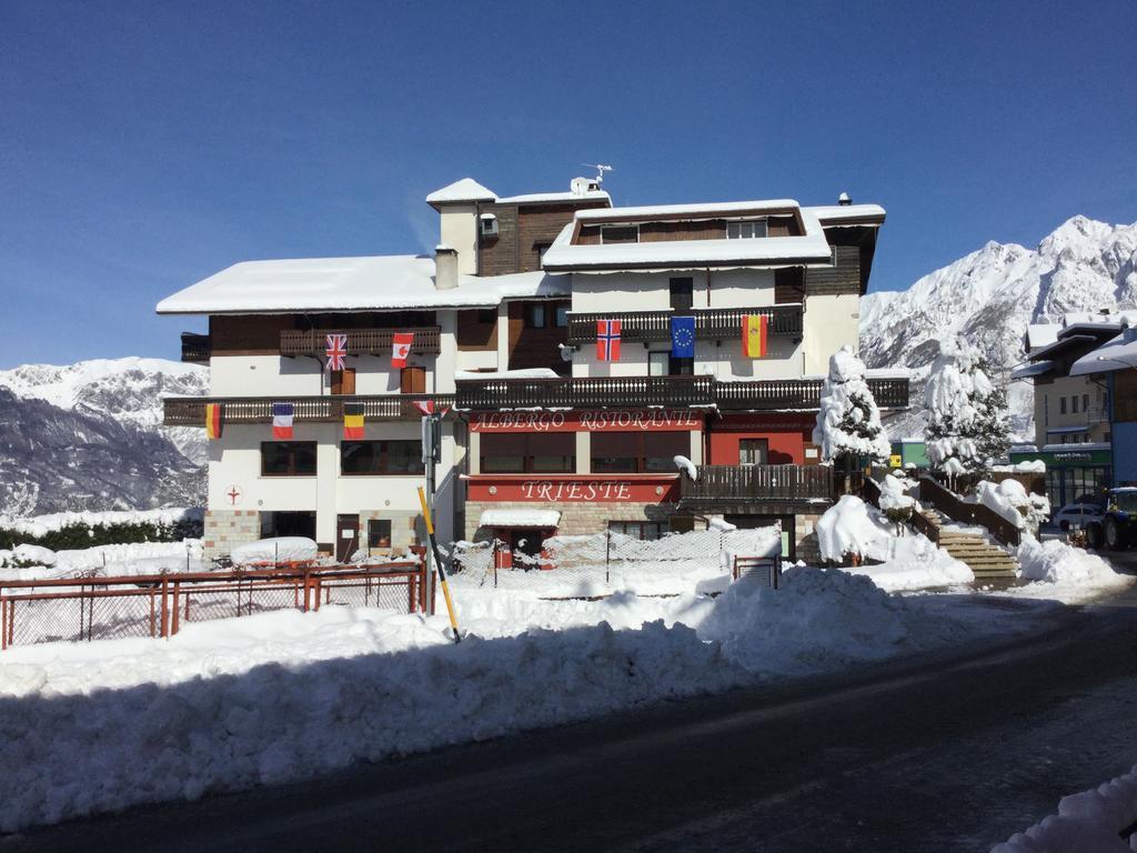 Albergo Trieste Tambre d'Alpago Luaran gambar